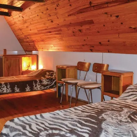 Two-bedroom In Le Cayrol